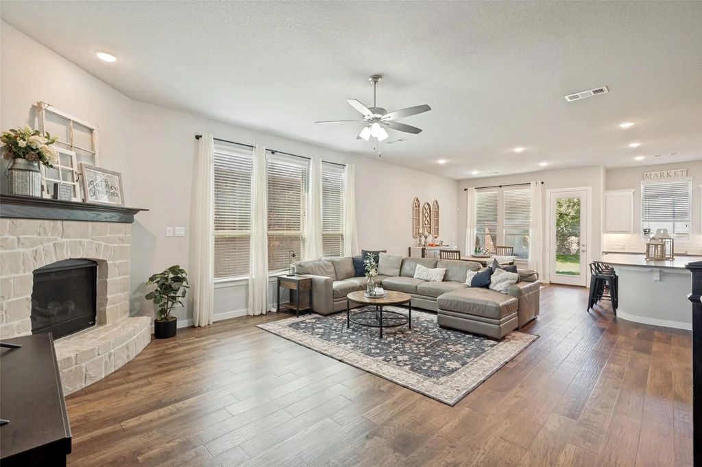 917 Meadows Drive, Argyle