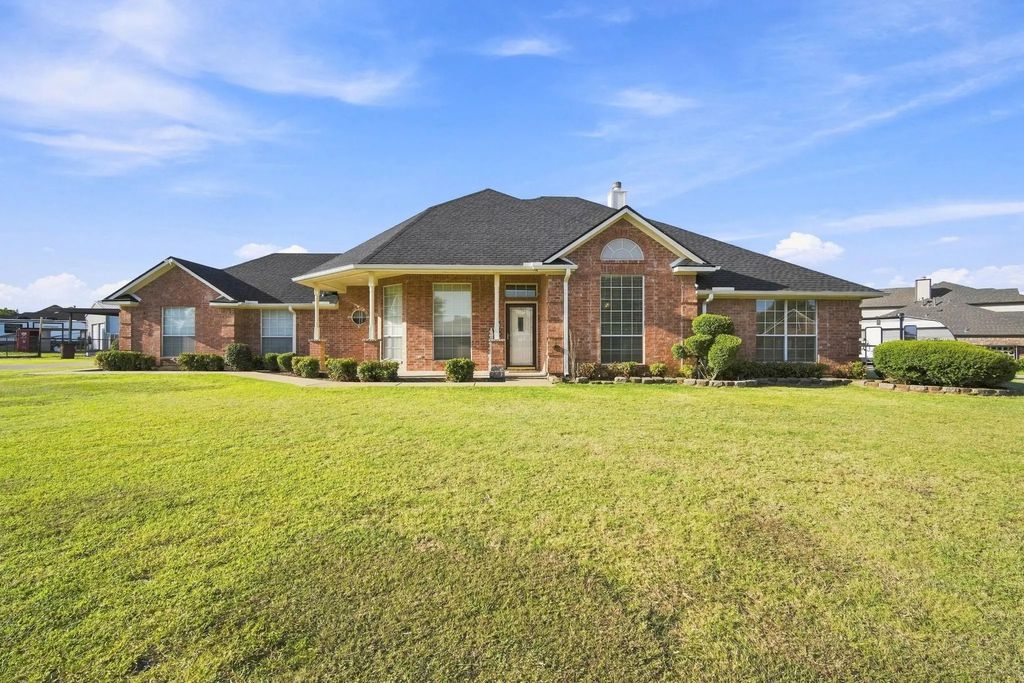 10625 Richard Circle, Forney