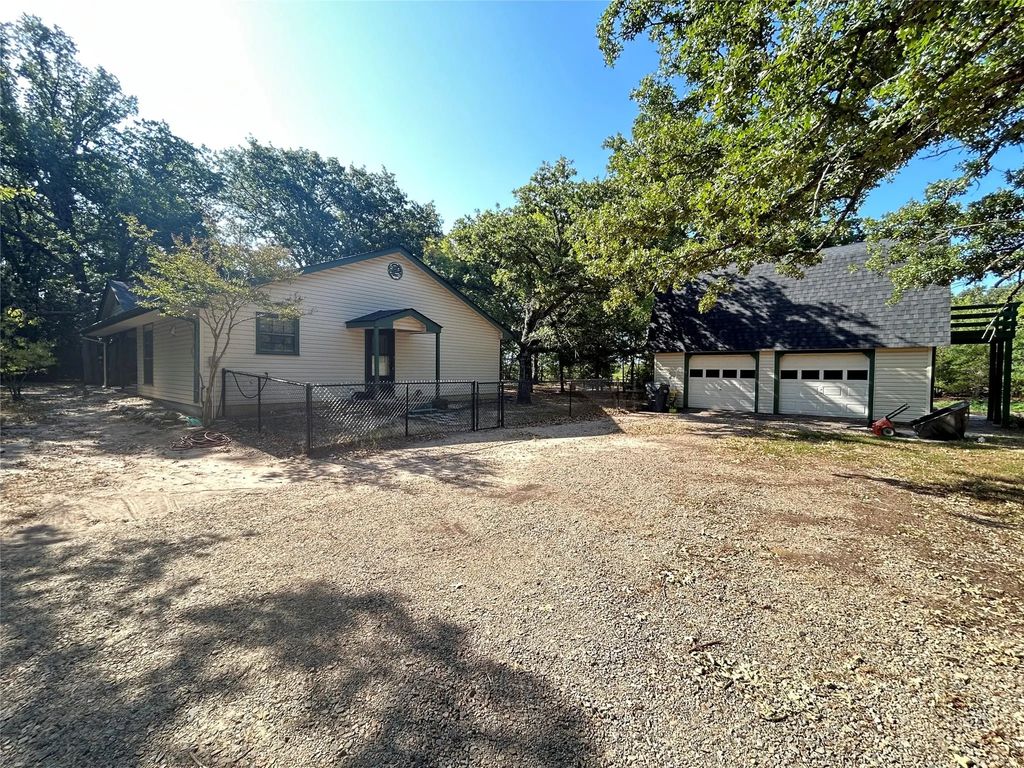 1799 County Road 4128, Cumby