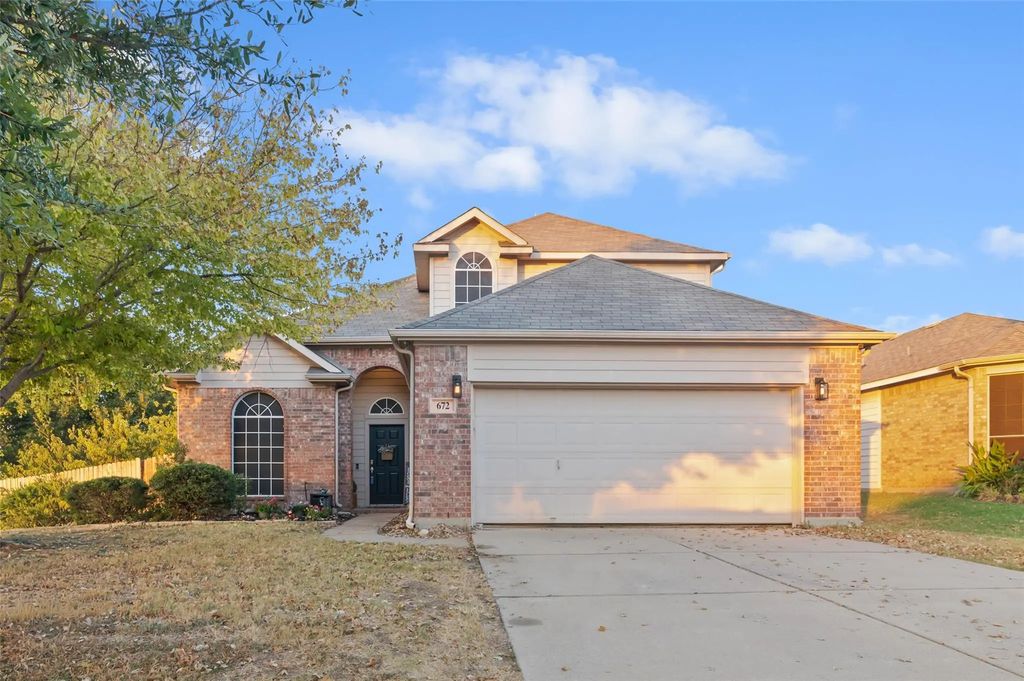 672 Rosario Lane, Fort Worth
