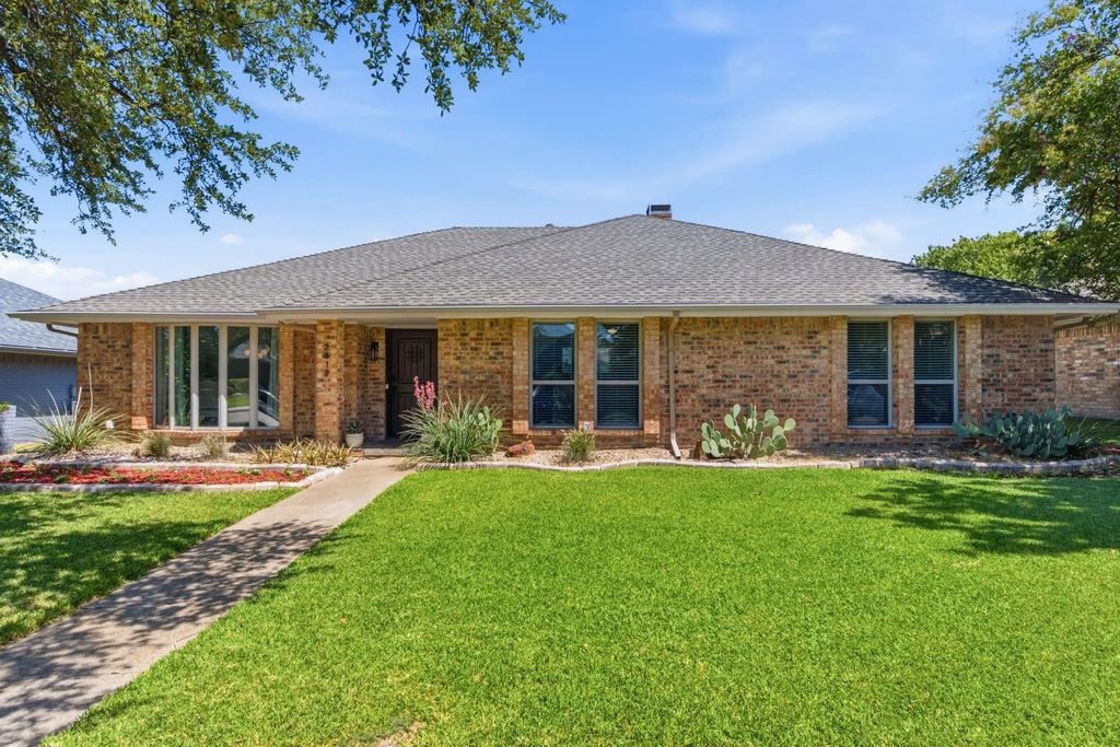 2319 Castle Rock Road, Carrollton