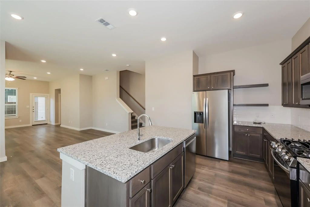 725 Painted Loon Drive, Arlington