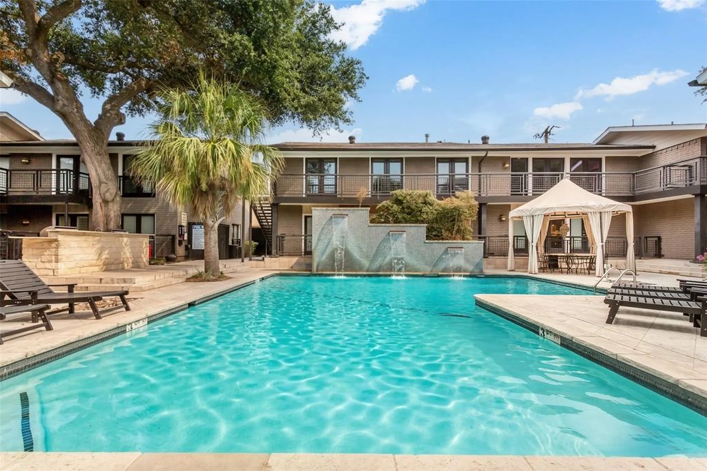 10205 Regal Oaks Drive 123, Dallas