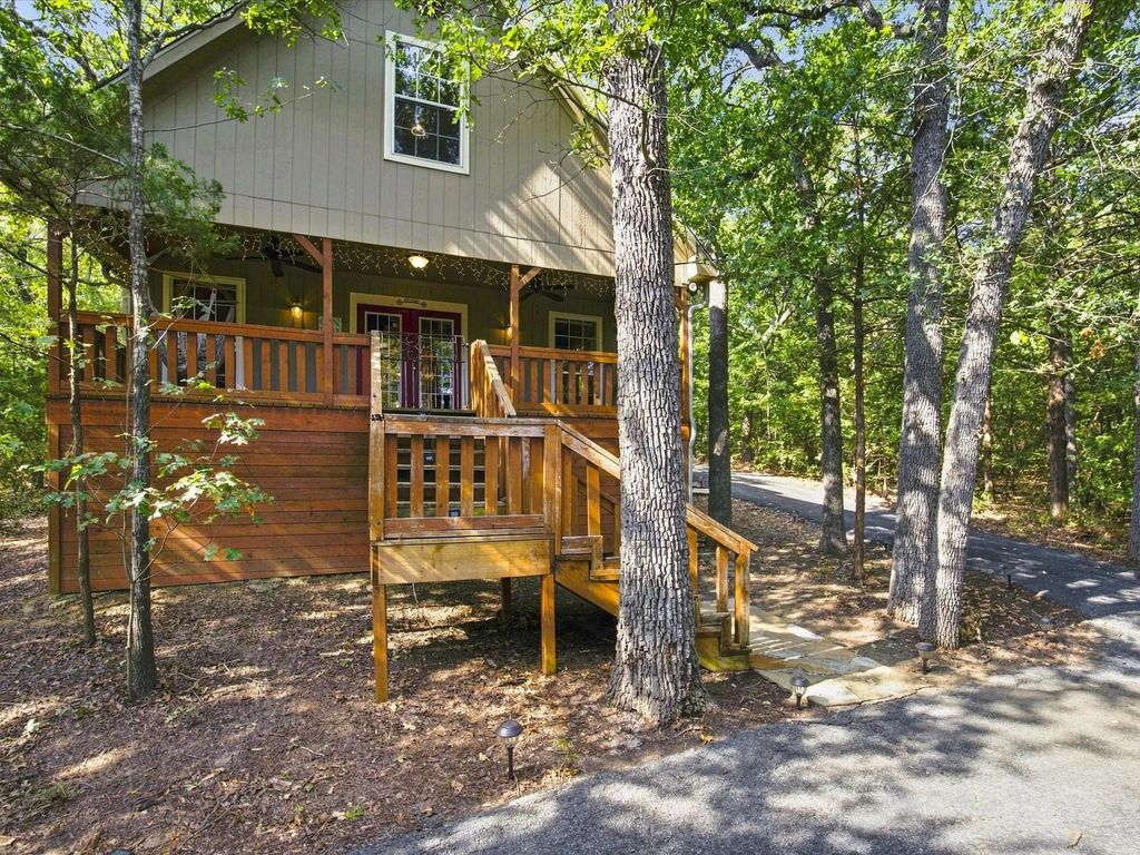 196 Lakecrest Drive, Pottsboro