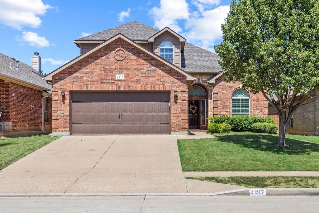 2217 Frosted Willow Lane, Fort Worth
