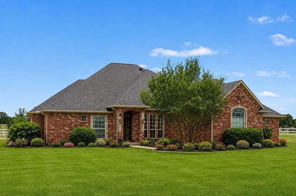 1908 Meadow Springs Drive, Haslet