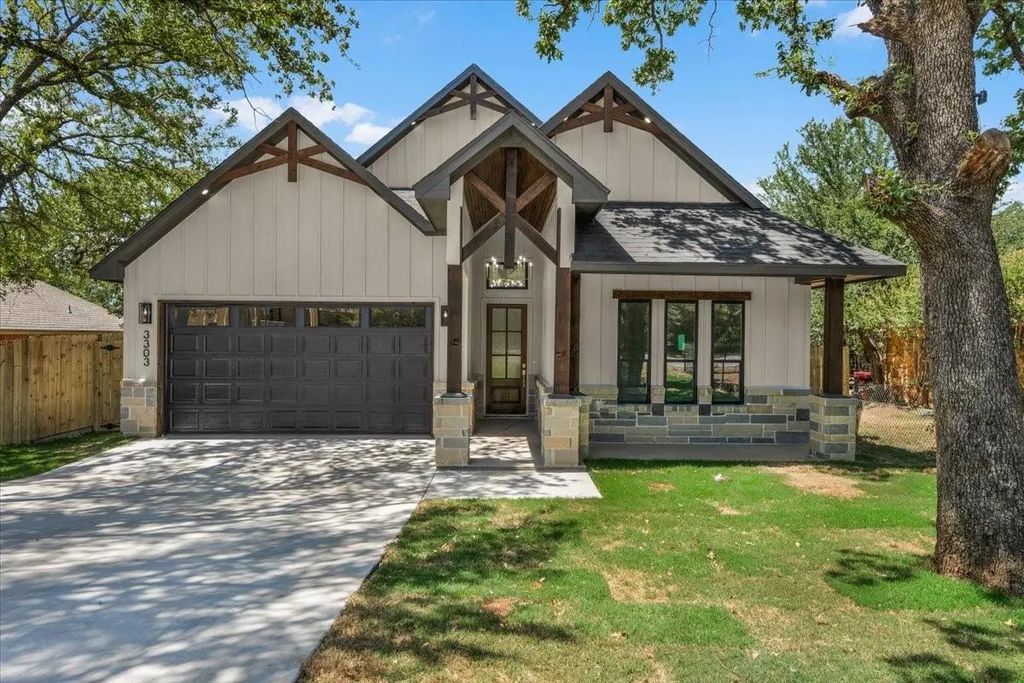 3303 Hiawatha Trail, Fort Worth