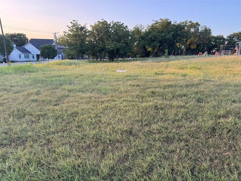 712 S Tennessee Street, McKinney