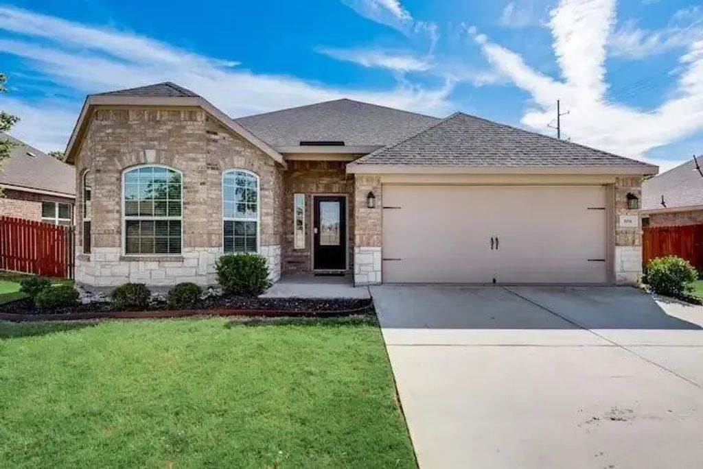 808 Oak Valley, Denton