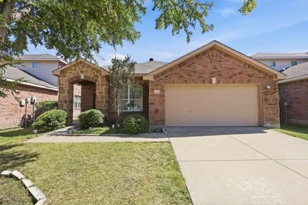1132 Mount Olive Lane, Forney