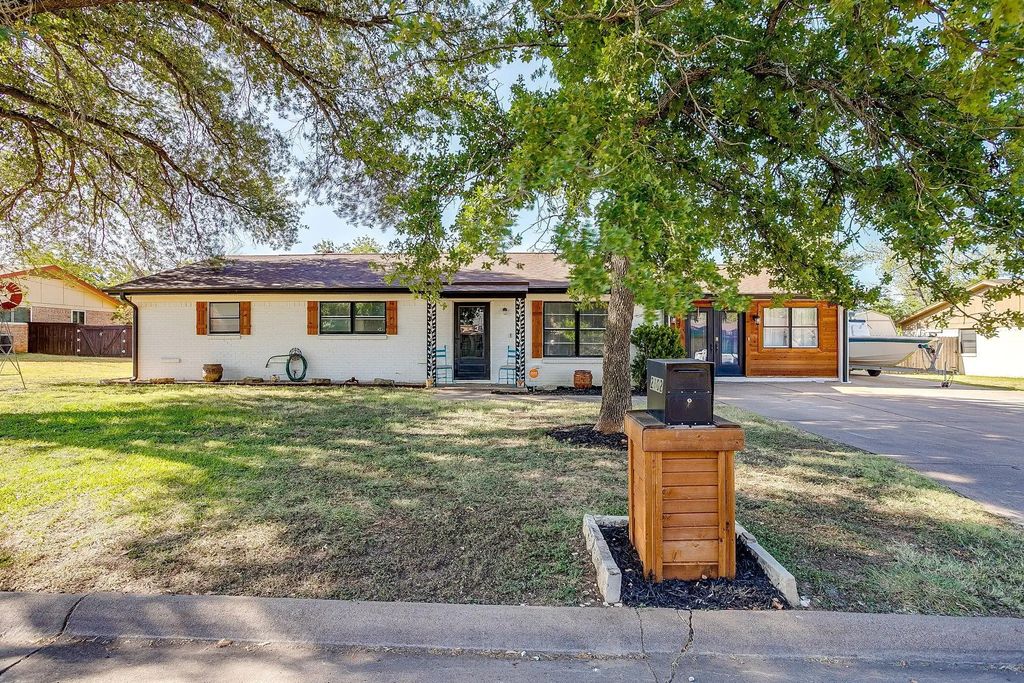 2102 Se 10th Street, Mineral Wells