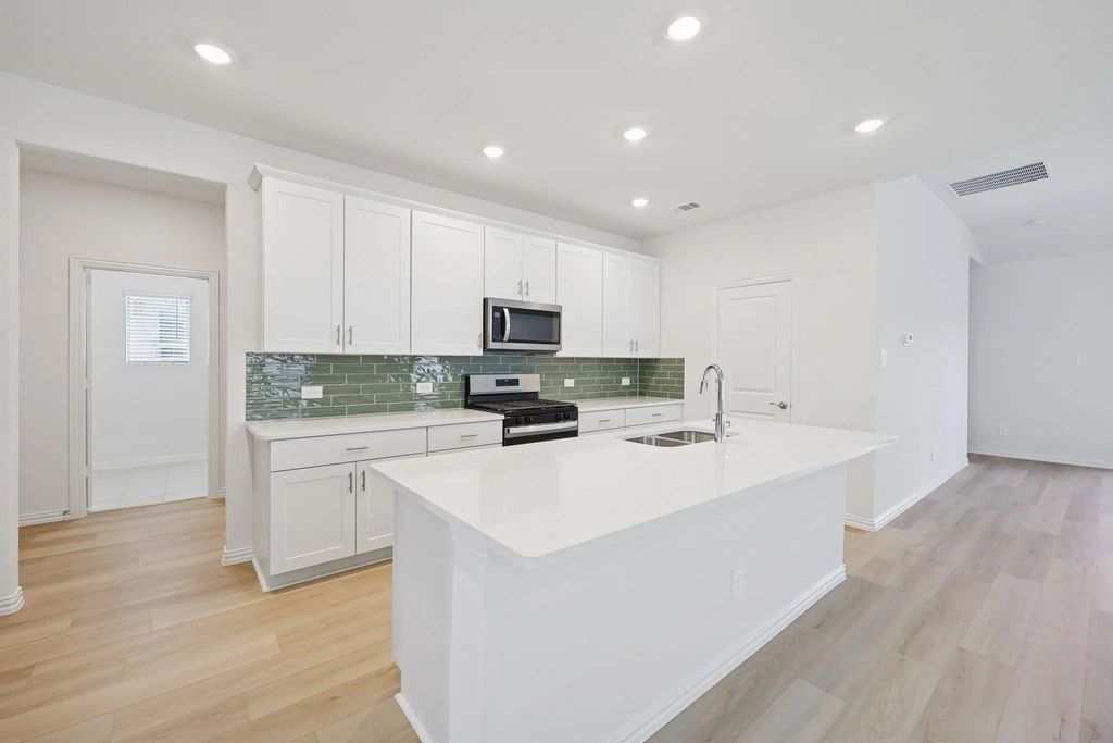 2119 Longchamp Lane, Seagoville