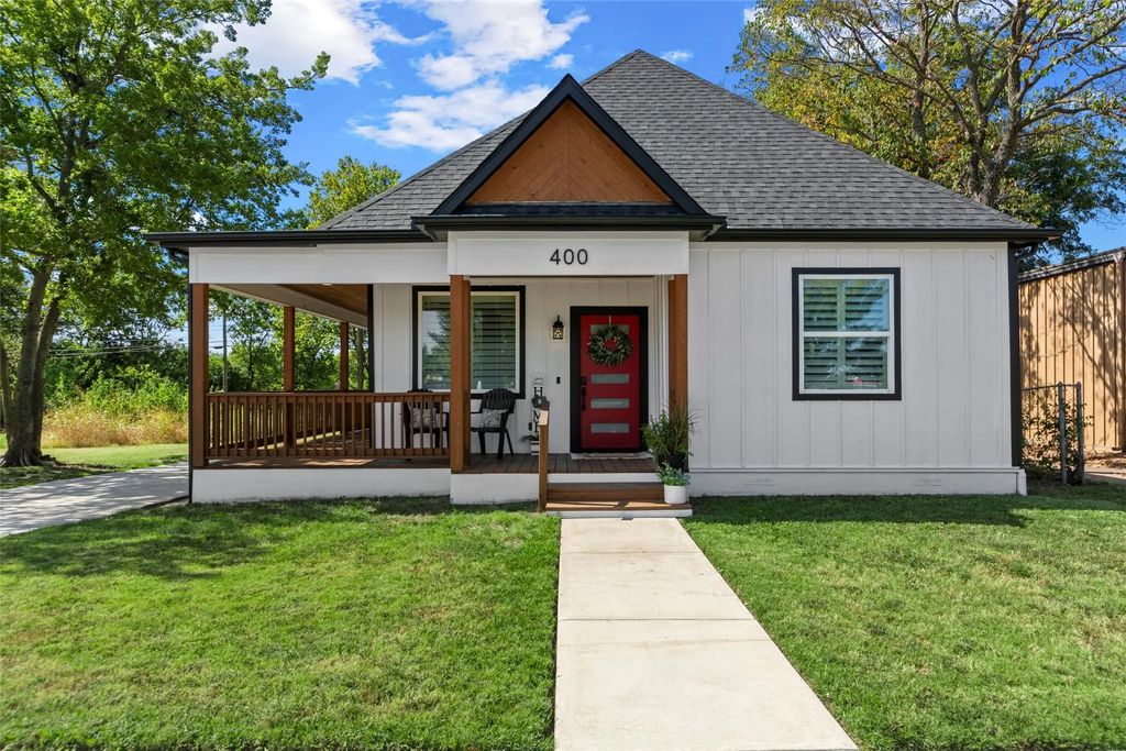 400 W Morgan Street, Denison