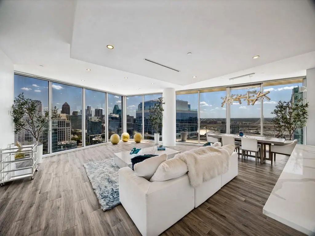 2900 Mckinnon Street 2301, Dallas