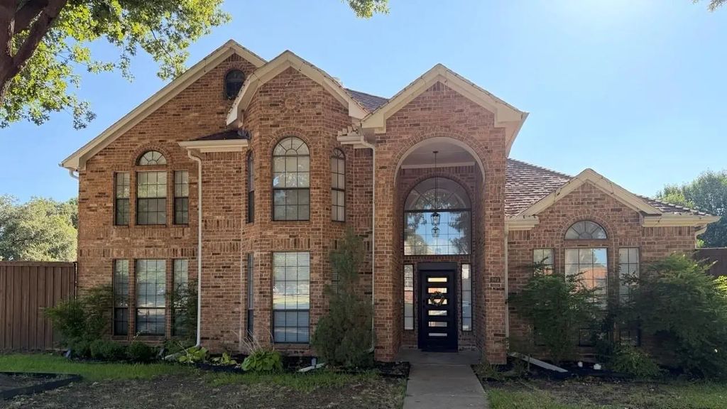 901 Ridgemont Drive, Allen