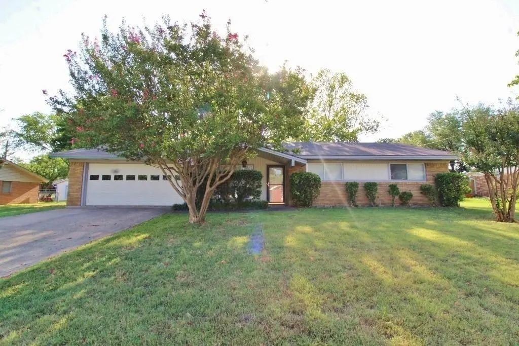 1420 Hillside Drive, Midlothian