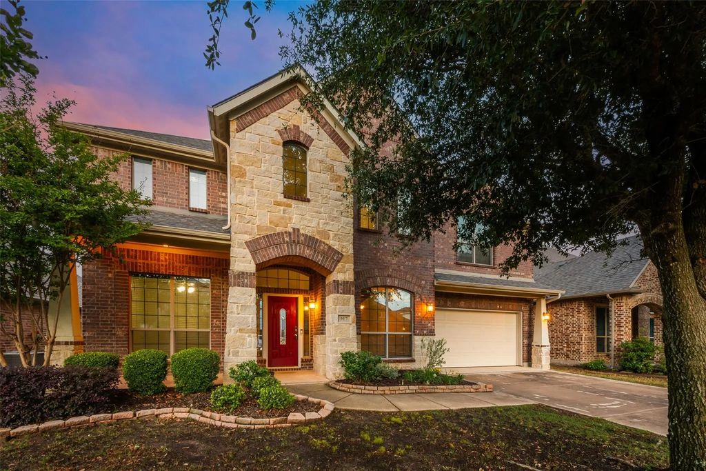 917 Tara Drive, Burleson