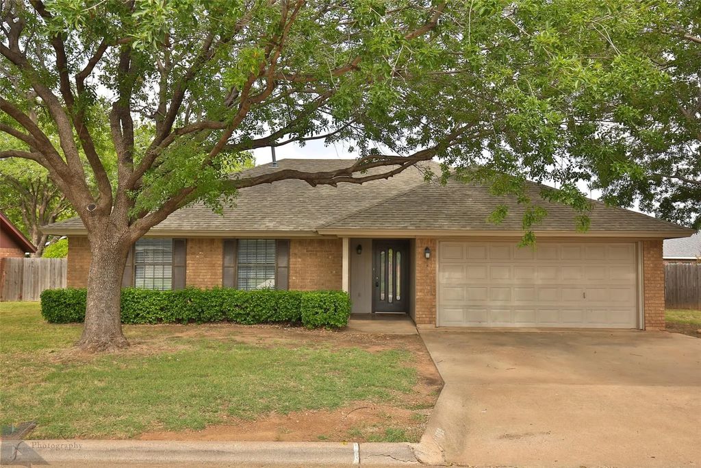 1709 Pemelton Drive, Abilene