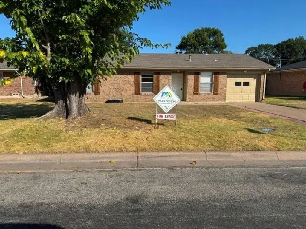 111 Freeman Street, Terrell