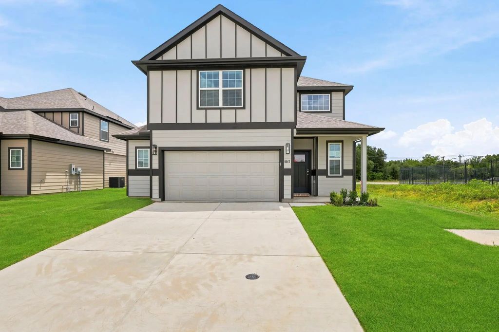 8017 Charlestown Lane, Fort Worth