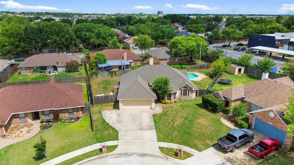 5344 Lynda Court, North Richland Hills