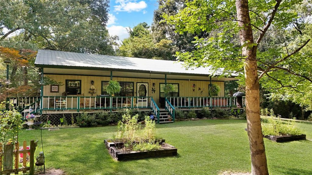 1308 W Fm 906, Powderly
