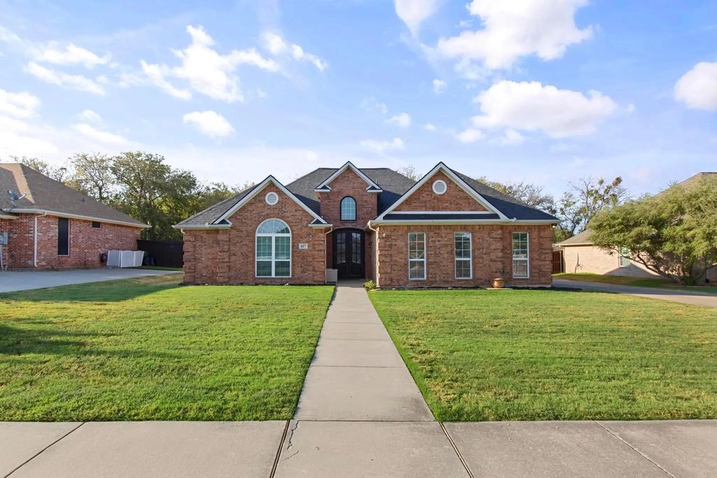 417 Valley View Lane, Krum