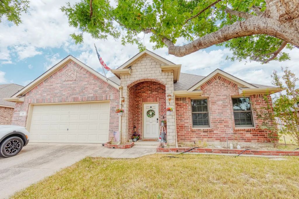 18 Pleasant Valley, Sanger