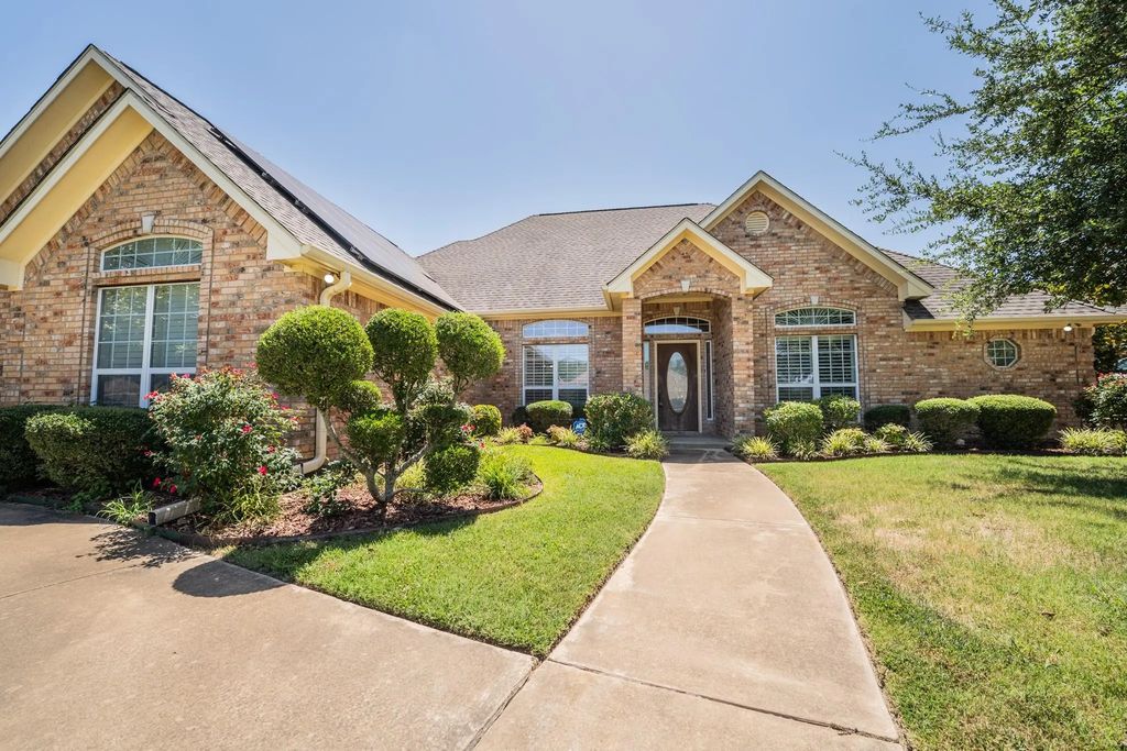 710 Kelli Circle, Sulphur Springs