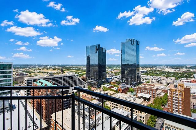500 Throckmorton Street 2202, Fort Worth