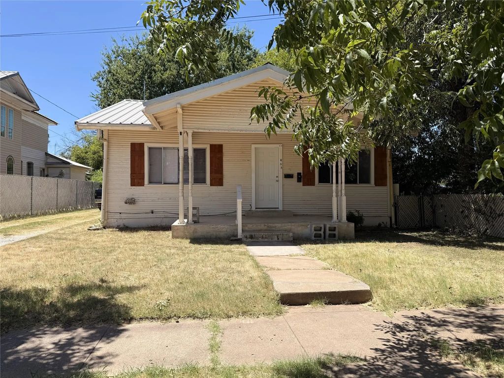 405 W Chandler Street, Brownwood