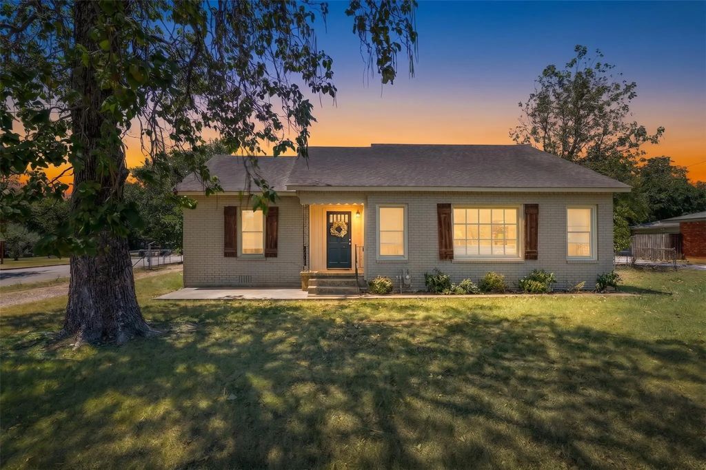 805 S Tyler Street, McGregor