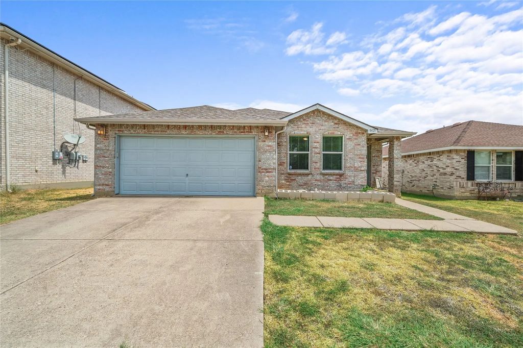 8421 Cotton Valley Lane, Arlington