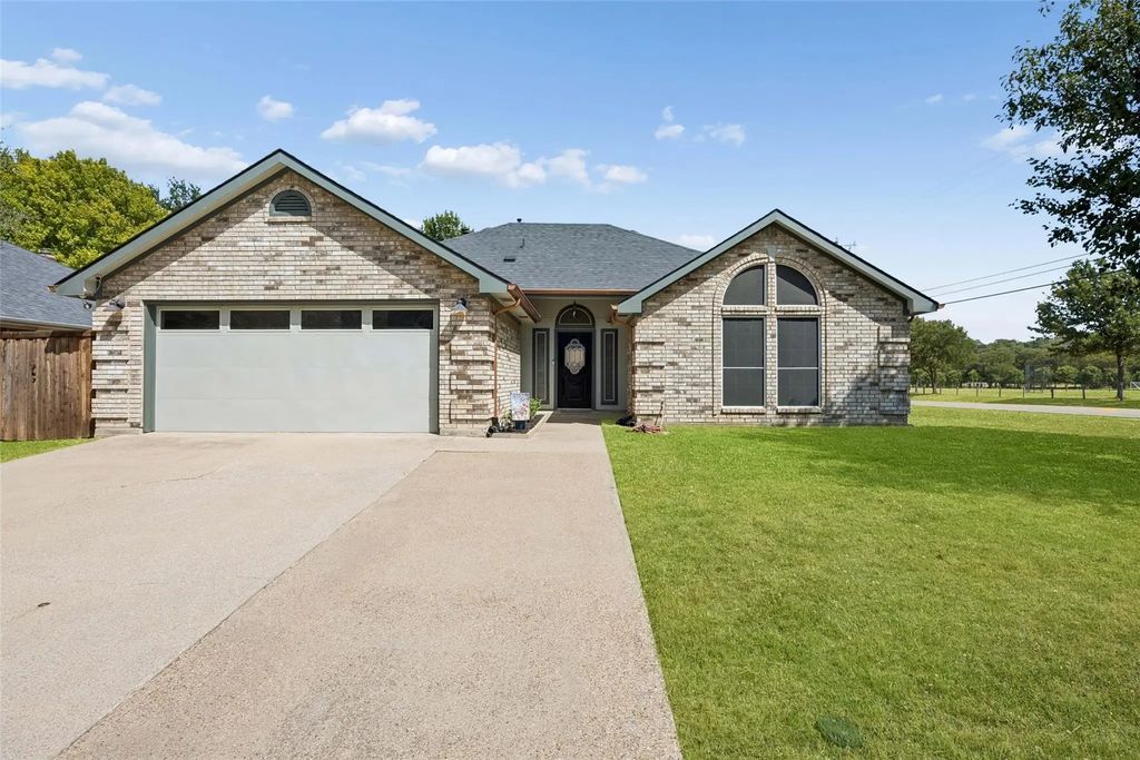 340 Austin Street, Keller