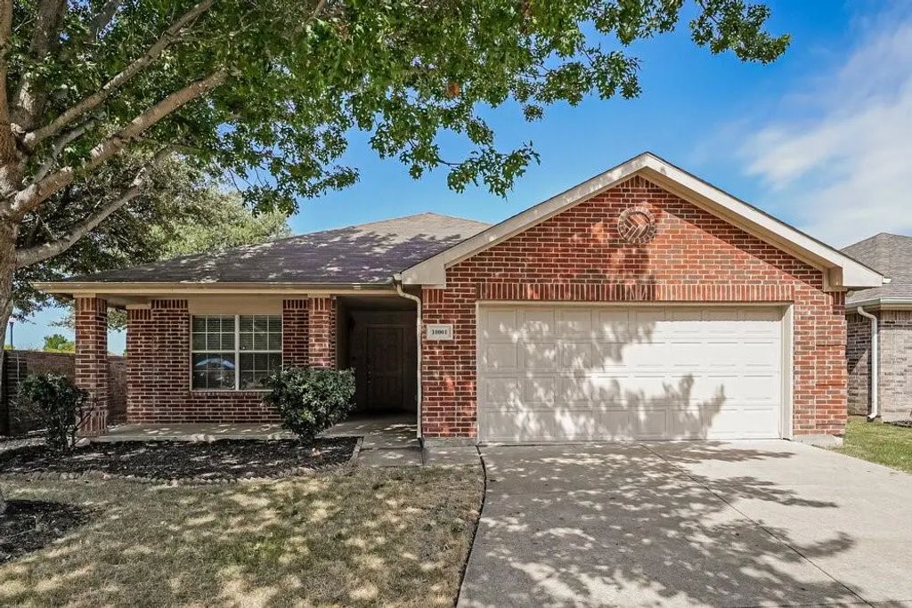 10001 Chrysalis Drive, Fort Worth