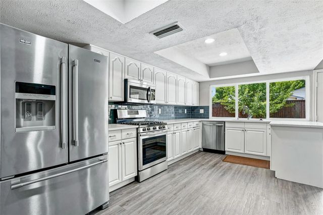 6203 Rainier Road, Plano