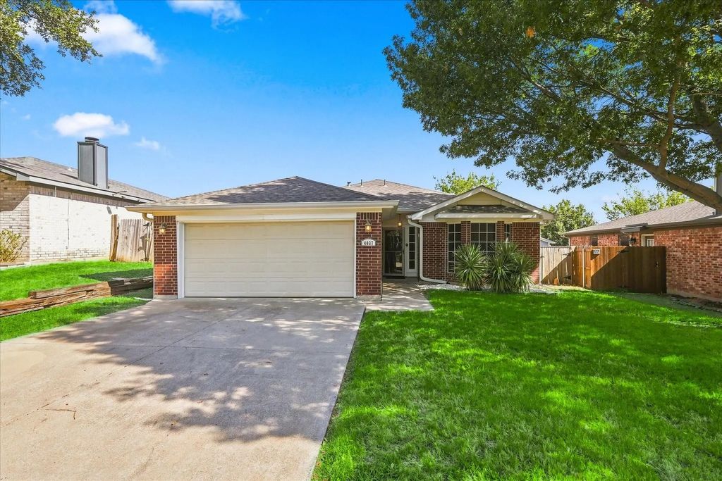 4037 Staghorn Circle N, Fort Worth