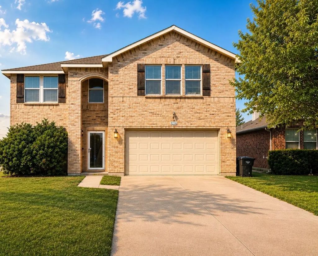9216 Old Clydesdale Drive, Fort Worth