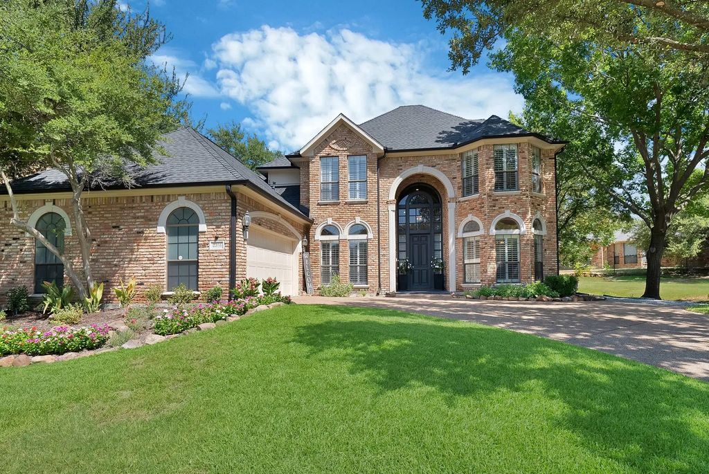 2314 Club Creek Boulevard, Garland