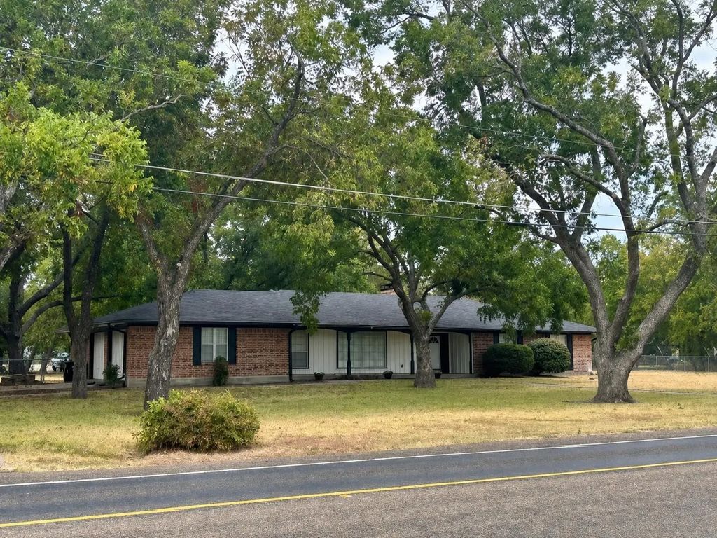 108 Lewis Street, Crandall