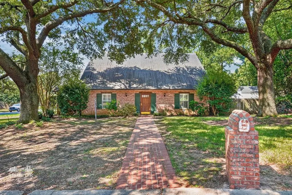 10130 Thornwood Drive, Shreveport