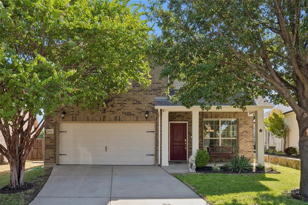3937 Weatherstone Drive, Fort Worth