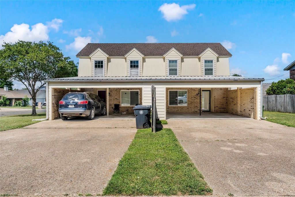 1300 Chapel Creek Road 1302, Waco