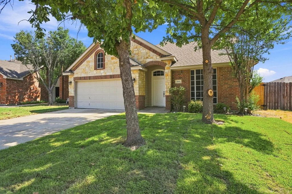 6164 Shad Drive, Fort Worth