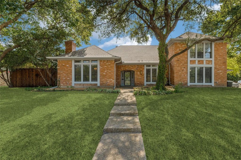 5013 Country Place Drive, Plano