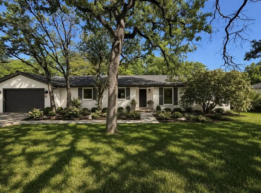 209 Mistletoe Lane, Keene