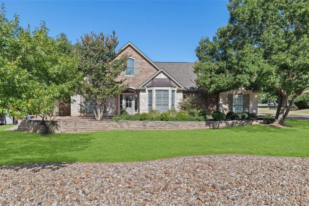 9106 Bellechase Road, Granbury
