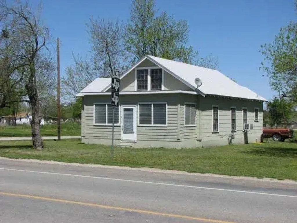 401 N Hill Street, Itasca