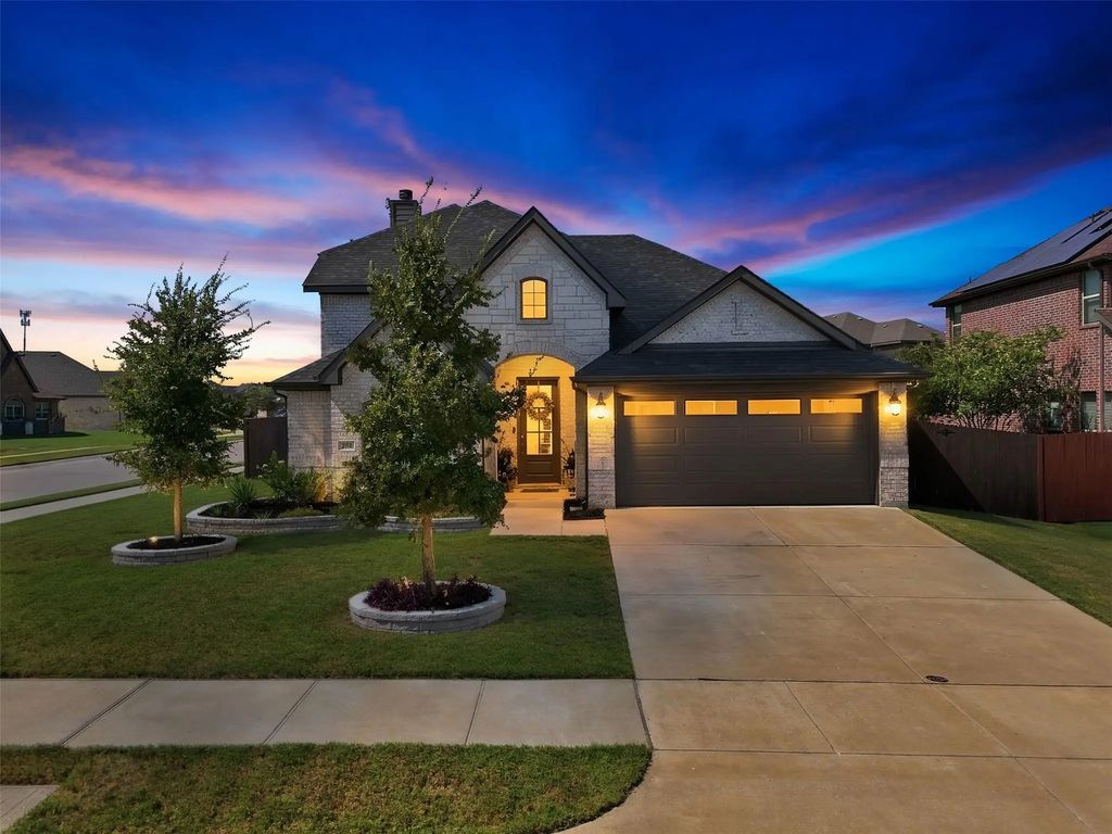 251 Bear Trail, Waxahachie
