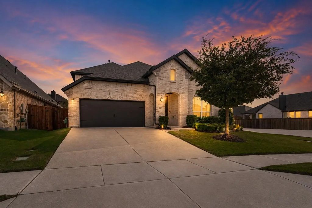 1661 Everitt Trail, Fort Worth